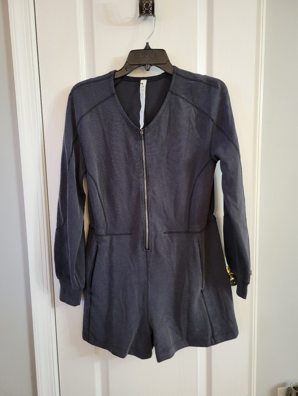 Lululemon Ribbed Softstreme Long Sleeve Romper Black Size 6 Front Zip